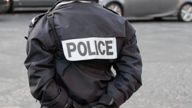 Policja z Nidzicy zatrzymuje 45-letniego mężczyznę poszukiwanego do odbycia kary za znęcanie się nad rodziną